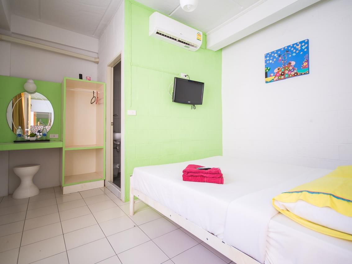 Sleep Sheep Phuket Hostel Sha Екстериор снимка