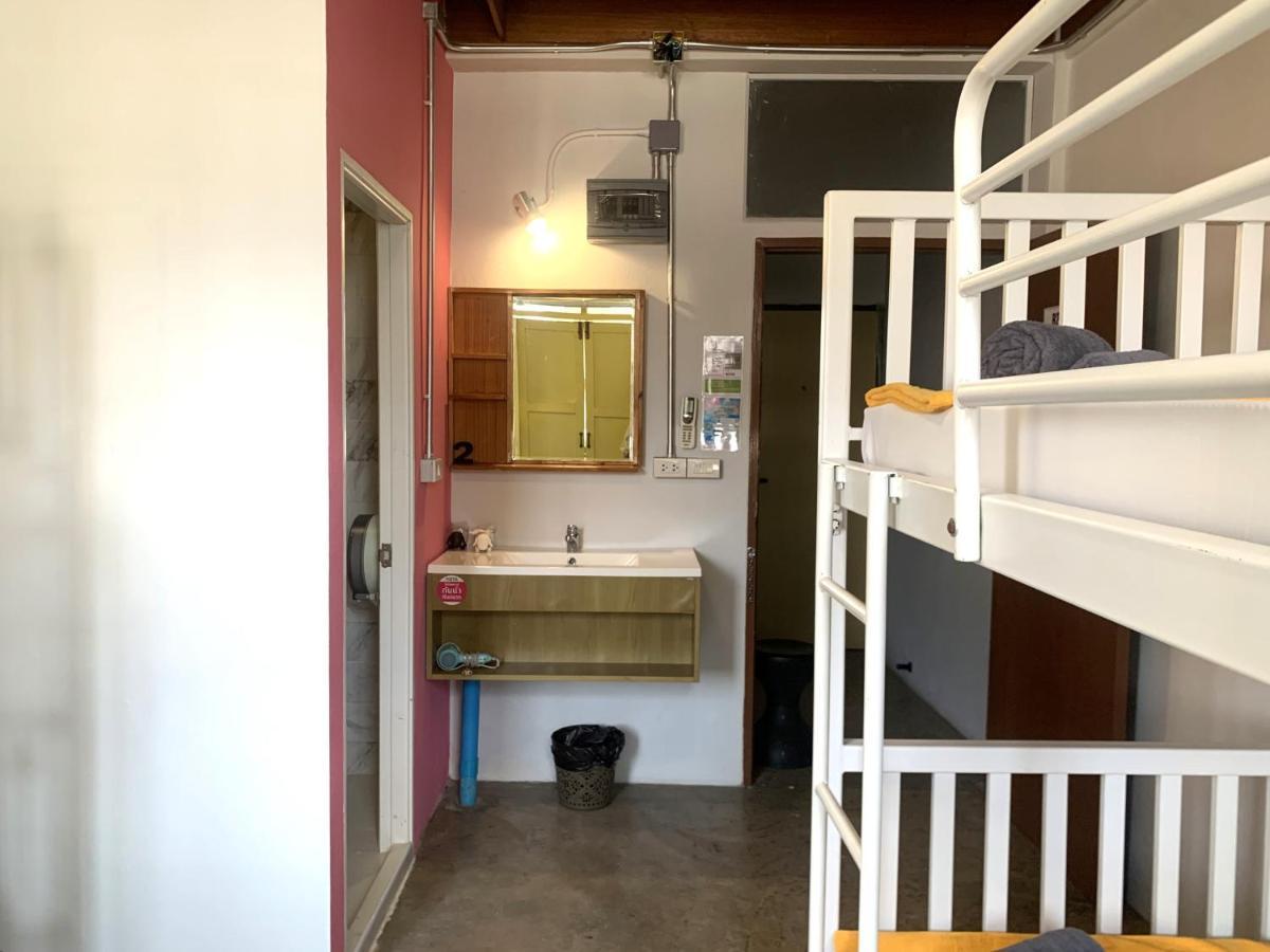 Sleep Sheep Phuket Hostel Sha Екстериор снимка